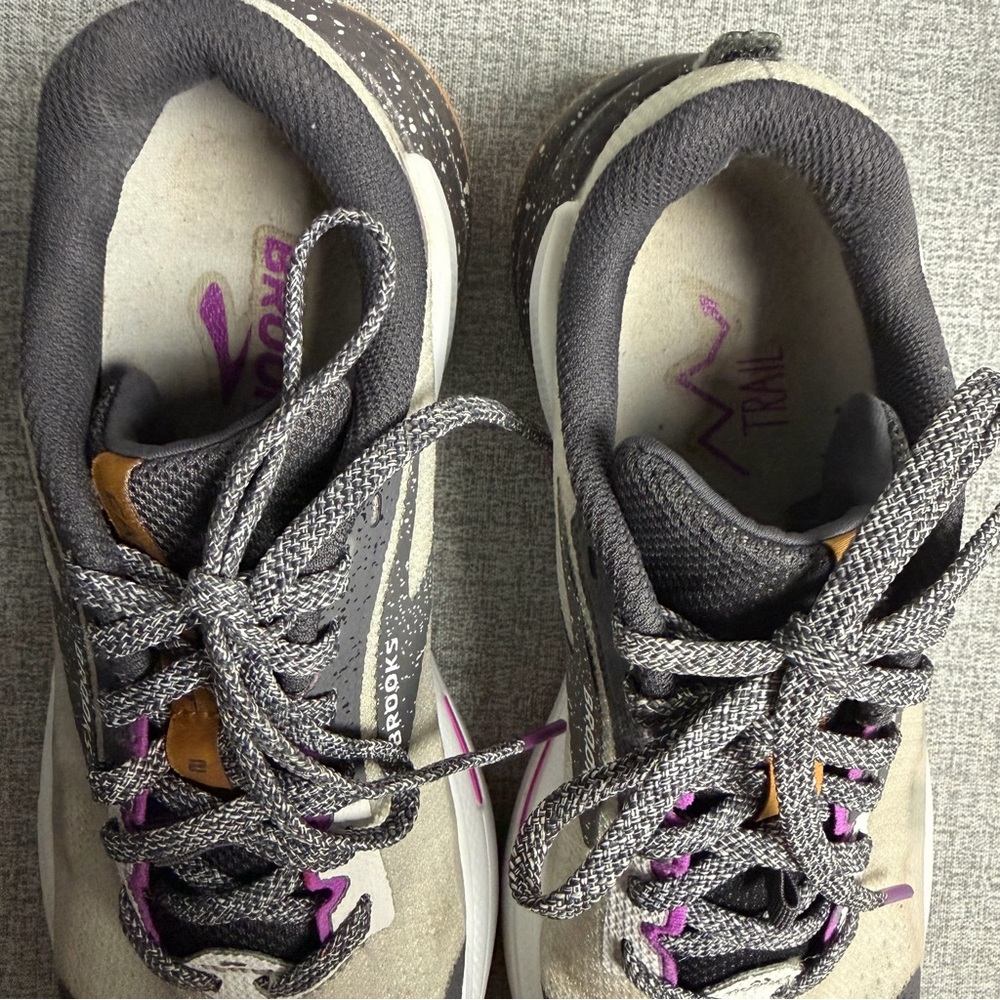 Brooks Women's Catamount 2 Trail Running Shoe - Picture 12 of 14